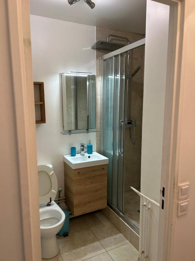Appartement Creteil Proche Metro Exteriör bild